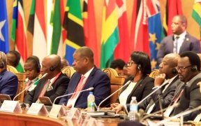 La première ministre gabonaise au 10e sommet de l’OEACP en Angola