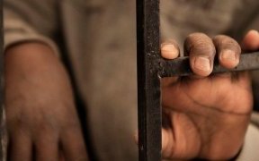 Côte d’Ivoire : le Comité contre la torture de l’ONU préoccupé par la surpopulation carcérale et les conditions de détention