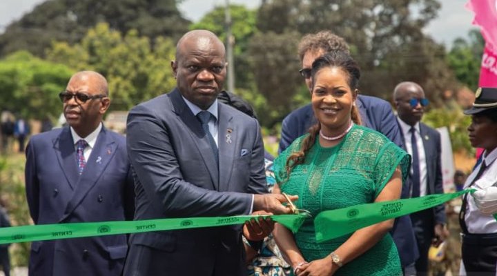 Essassa : la première dame du Gabon lance un centre d’accueil pour enfants vulnérables