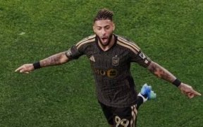 MLS&nbsp;: Denis Bouanga foudroie Orlando City avec un triplé historique en 8 minutes