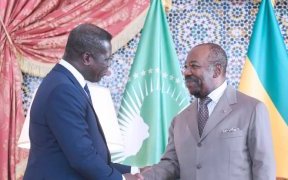 Ali Bongo reçoit en audience le ministre des Affaires étrangères de Sierra Leone