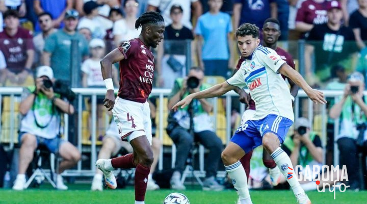 Ligue 1 : Metz battu par Strasbourg, Michel Mboula transparent