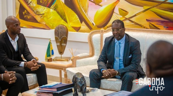 CAN 2023 : le trio arbitral gabonais choisi par la CAF honoré avant son départ pour la Côte d’ivoire
