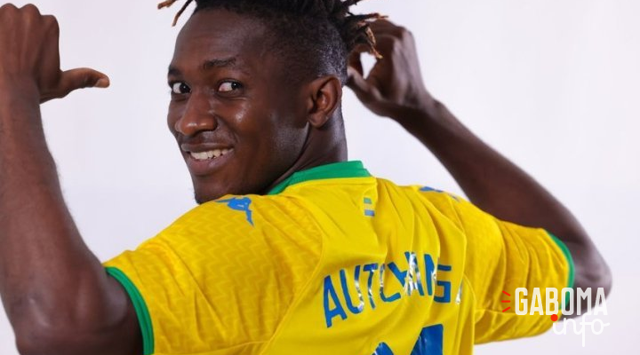 Louis Ameka Autchanga signe pour 3 saisons au Tout-Puissant Mazembé en RDC